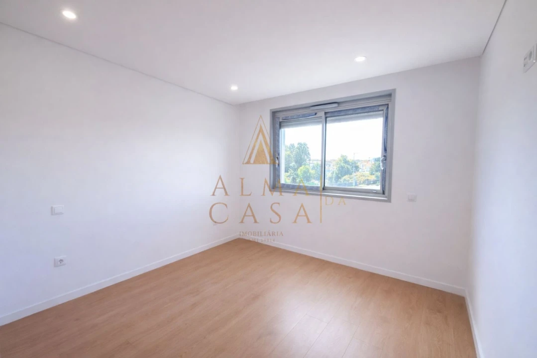 Apartamento T2 para Venda em Rio Tinto Foto 15