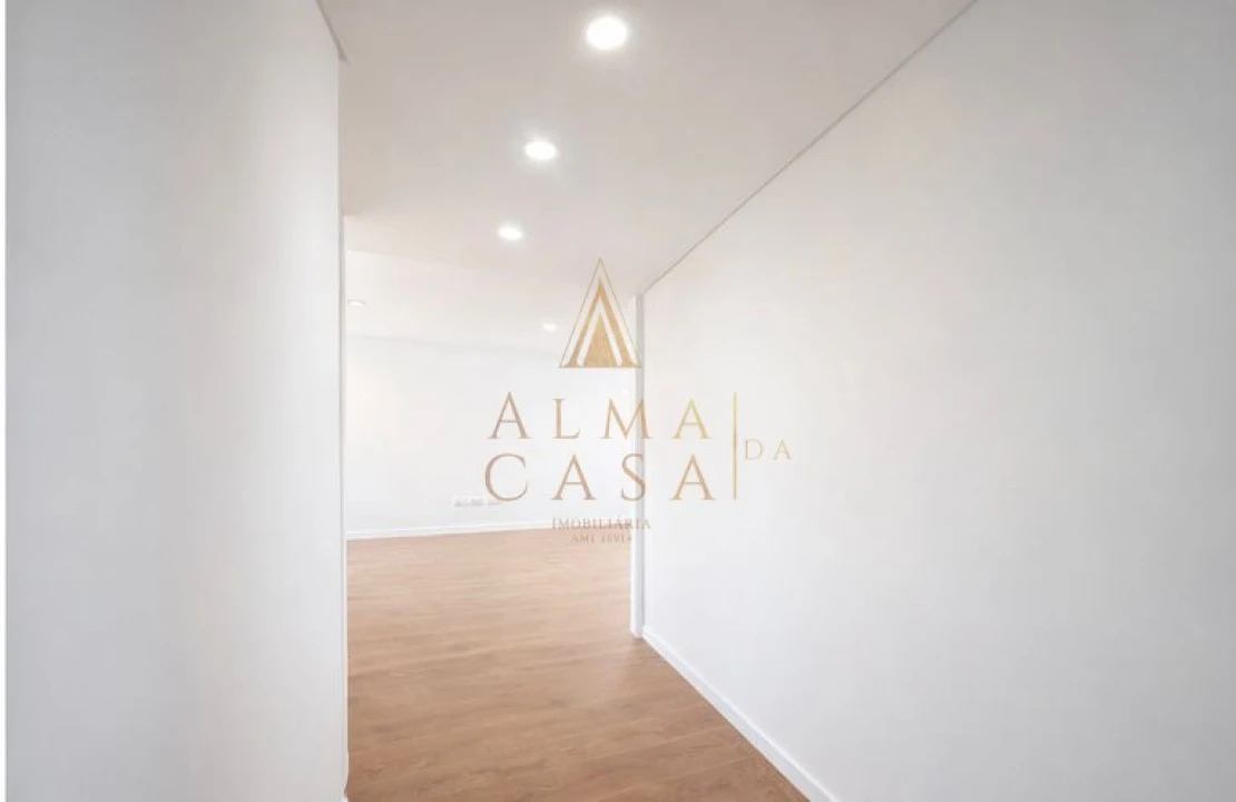 Apartamento T2 para Venda em Rio Tinto Foto 3