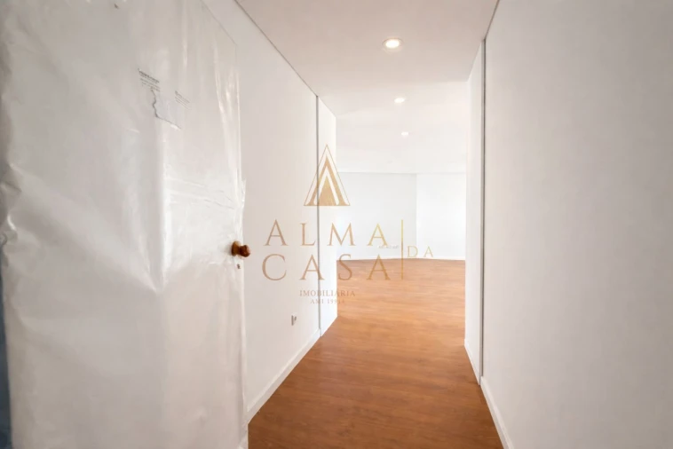 Apartamento T2 para Venda em Rio Tinto Foto 2