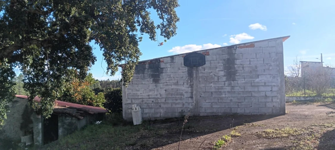 Terreno Misto para Arrendamento em Carvoeiro Foto 5