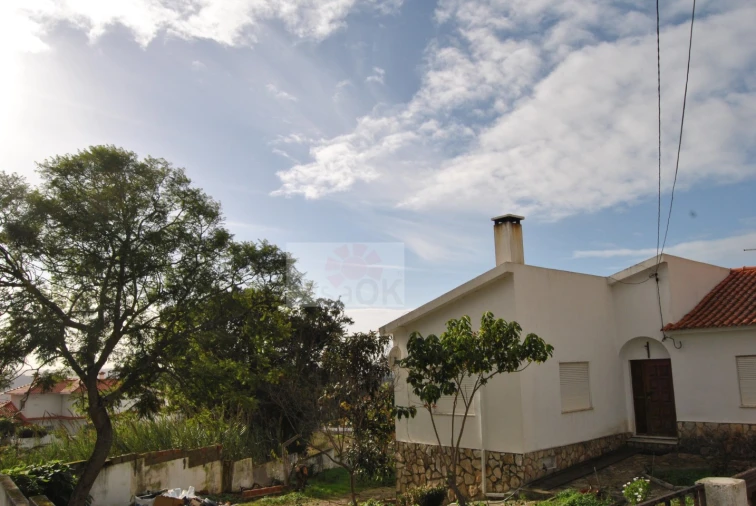 Moradia T4 para Venda em Gaeiras Foto 4