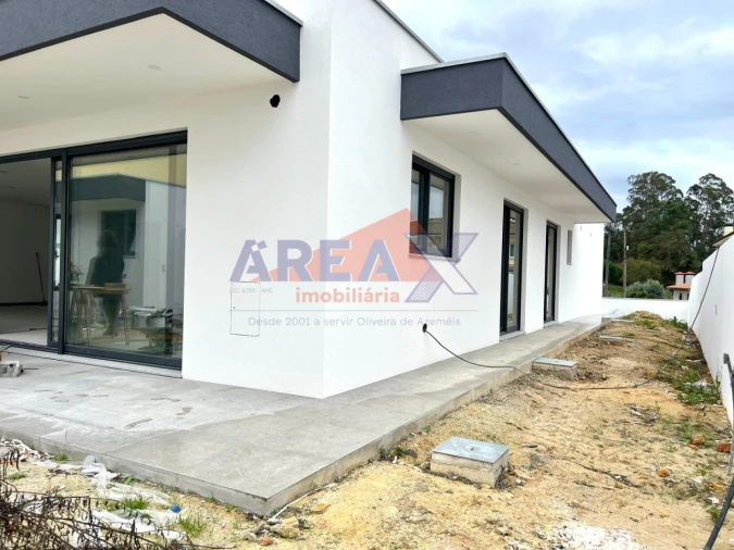 Moradia T3 para Venda em Santa Maria da Feira, Travanca, Sanfins e Espargo Foto 4