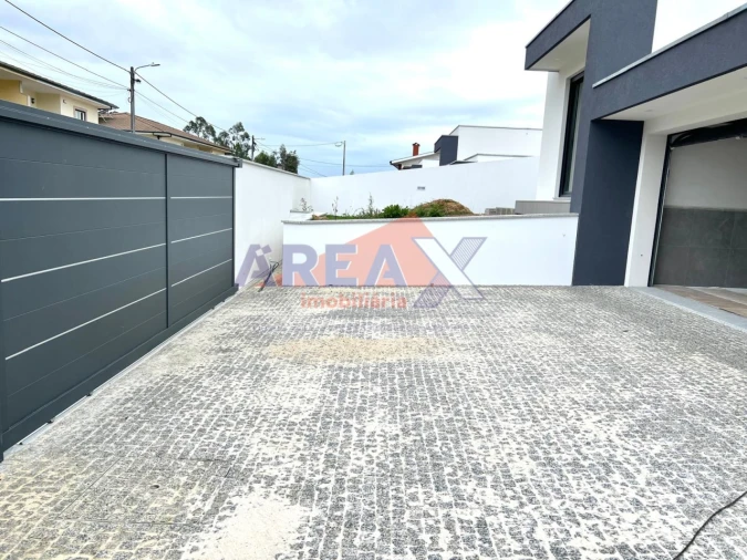 Moradia T3 para Venda em Santa Maria da Feira, Travanca, Sanfins e Espargo Foto 6