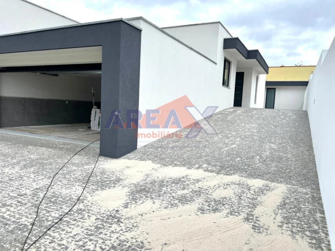 Moradia T3 para Venda em Santa Maria da Feira, Travanca, Sanfins e Espargo Foto 7