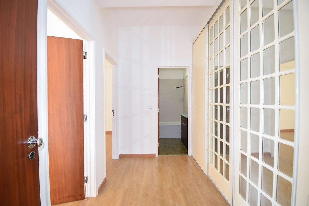 Apartamento T2 para Arrendamento em Avenidas Novas Foto 9