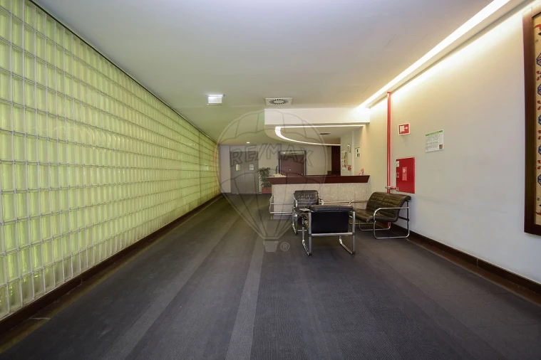 Apartamento T2 para Arrendamento em Avenidas Novas Foto 24