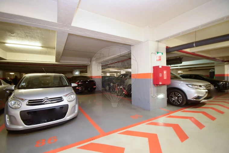 Apartamento T2 para Arrendamento em Avenidas Novas Foto 22