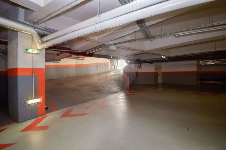 Apartamento T2 para Arrendamento em Avenidas Novas Foto 23