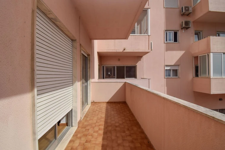 Apartamento T2 para Arrendamento em Avenidas Novas Foto 18