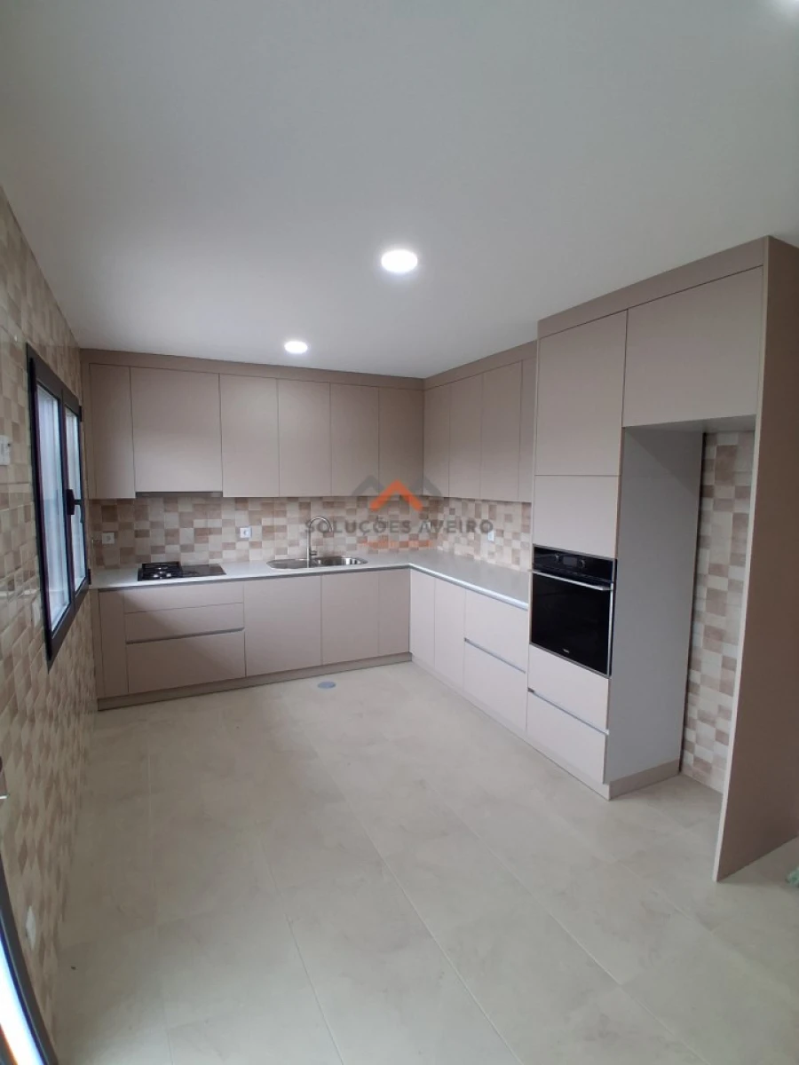 Moradia T4 para Venda em Arcos e Mogofores Foto 8