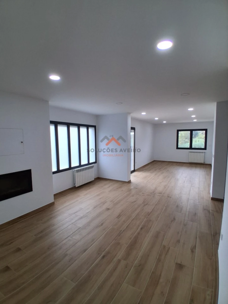 Moradia T4 para Venda em Arcos e Mogofores Foto 5