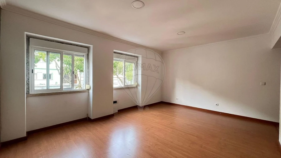 Apartamento T2 para Arrendamento em Venteira Foto 2