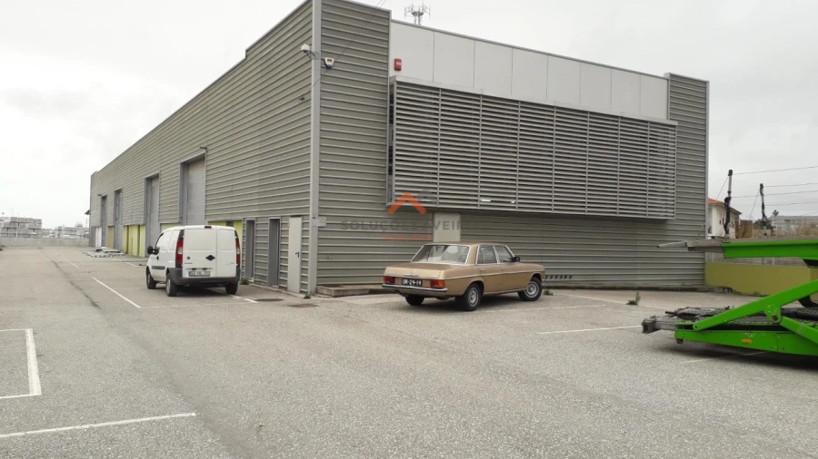 Armazém para Arrendamento em Esgueira Foto 1