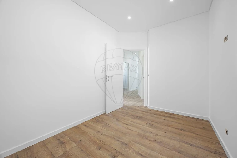 Moradia T2 para Venda em Ventosa Foto 12