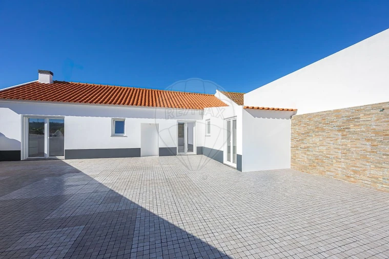 Moradia T2 para Venda em Ventosa Foto 2