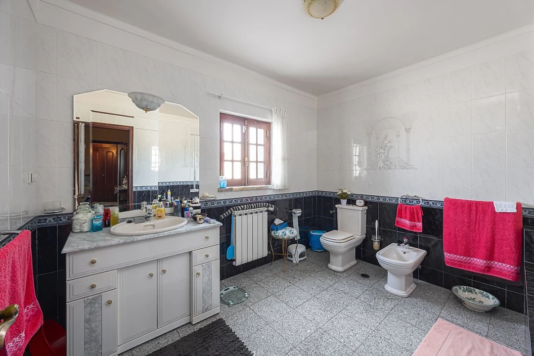 Moradia T4 para Venda em Azueira e Sobral da Abelheira Foto 17