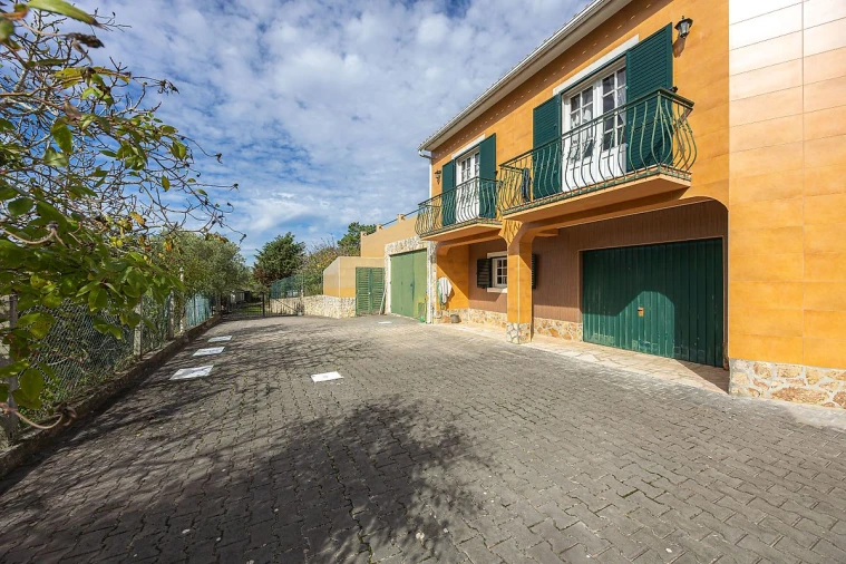 Moradia T4 para Venda em Azueira e Sobral da Abelheira Foto 5