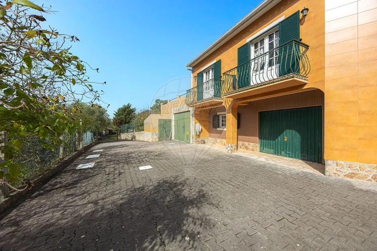 Moradia T4 para Venda em Azueira e Sobral da Abelheira Foto 5