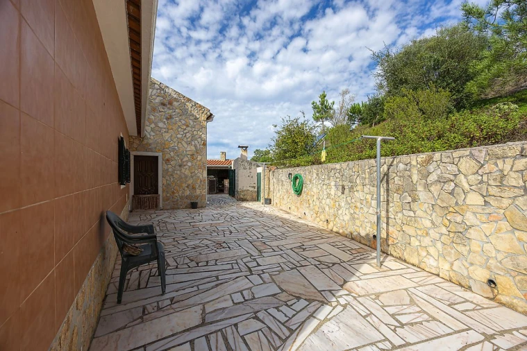 Moradia T4 para Venda em Azueira e Sobral da Abelheira Foto 25