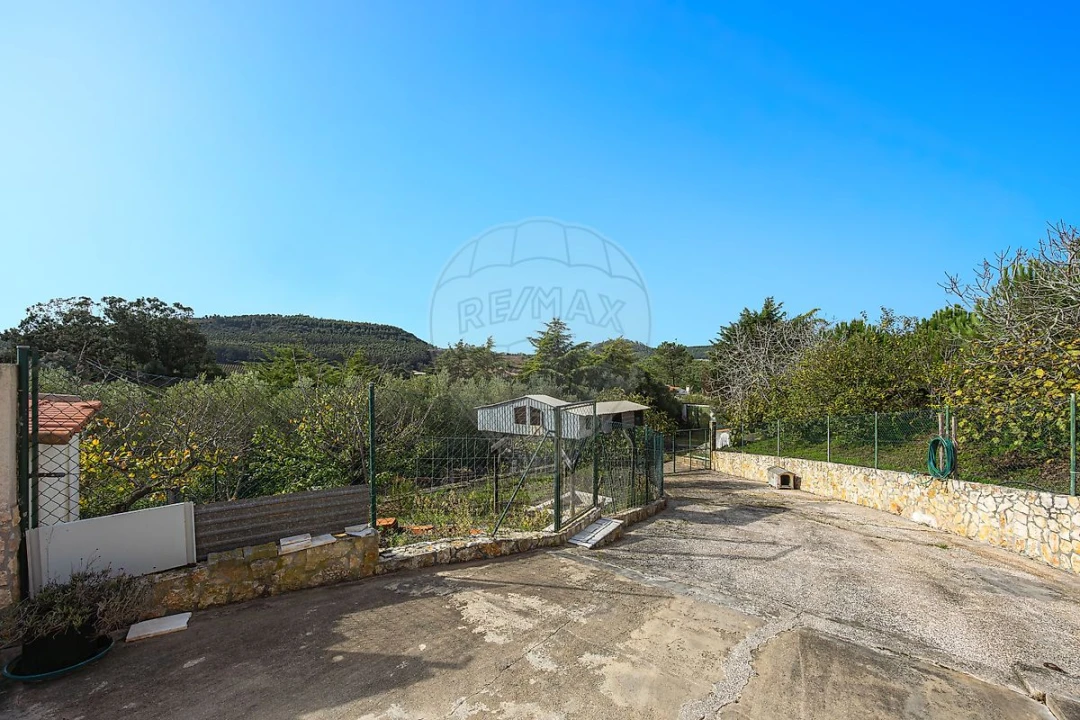 Moradia T4 para Venda em Azueira e Sobral da Abelheira Foto 29