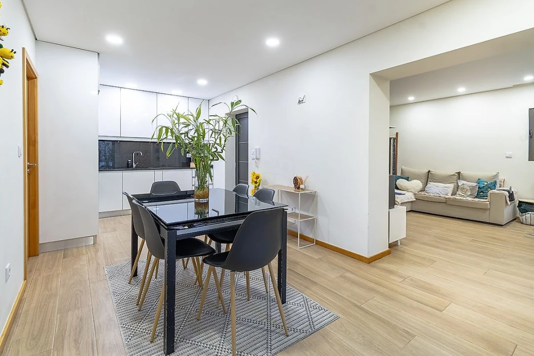 Apartamento T2 para Venda em Sandim, Olival, Lever e Crestuma Foto 1