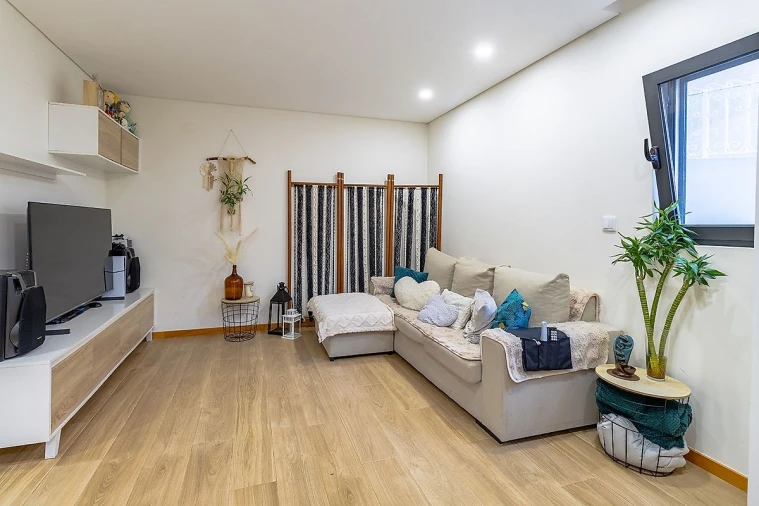 Apartamento T2 para Venda em Sandim, Olival, Lever e Crestuma Foto 2