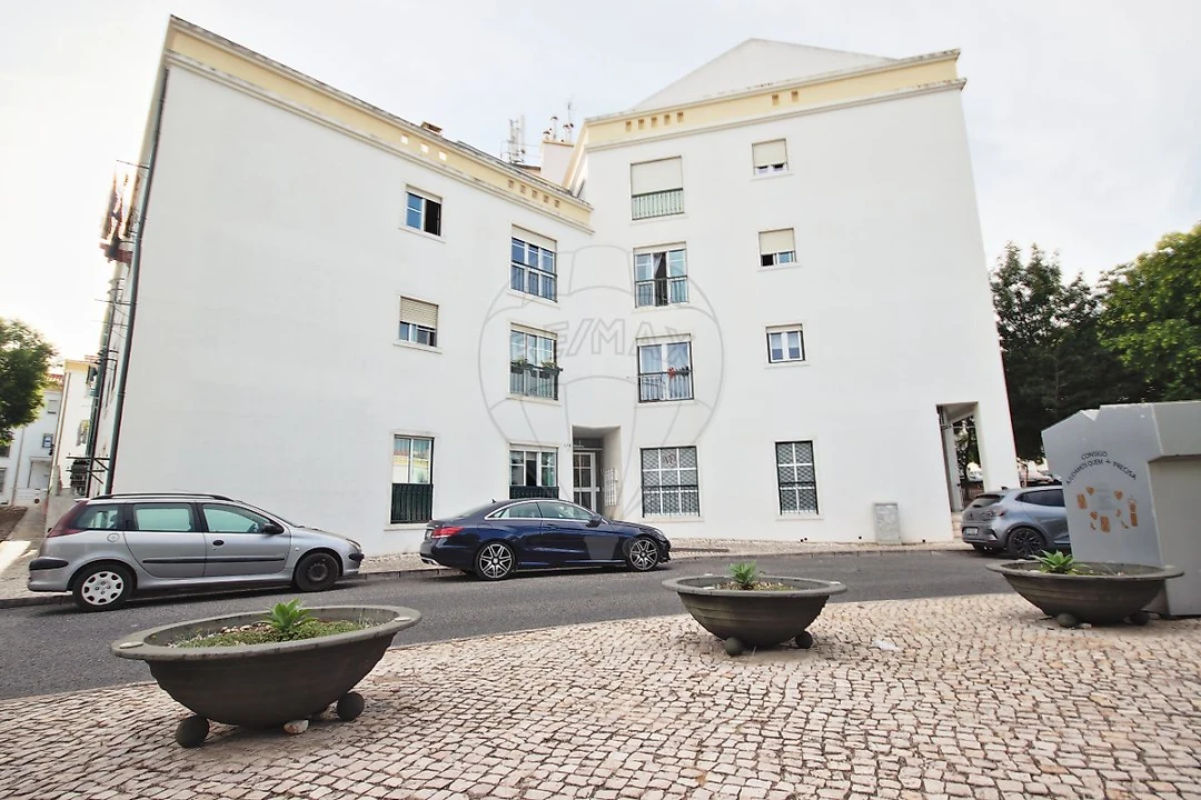 Escritório para Venda em São Domingos de Rana Foto 2