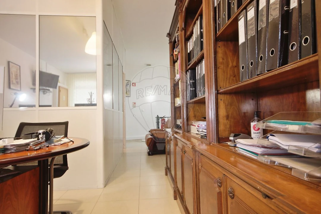 Escritório para Venda em São Domingos de Rana Foto 4