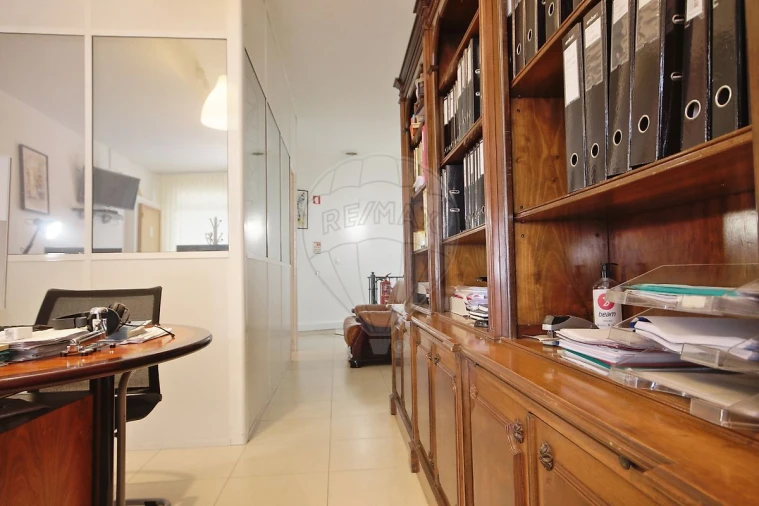 Escritório para Venda em São Domingos de Rana Foto 4