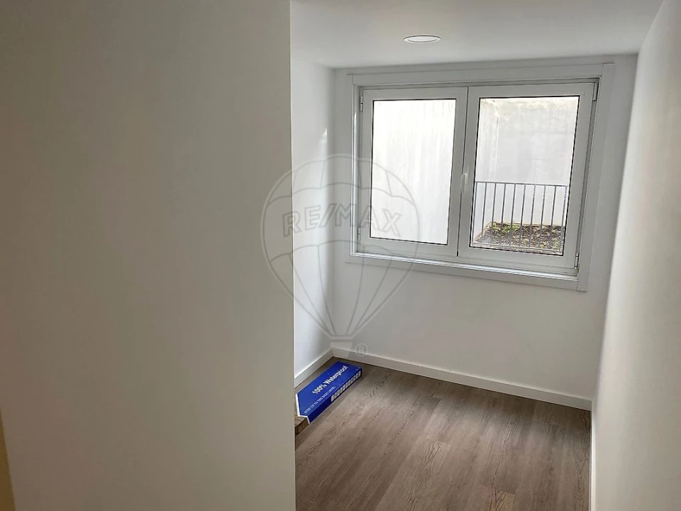 Loja para Arrendamento em Cedofeita, Santo Ildefonso, Sé, Miragaia, São Nicolau e Vitória Foto 2