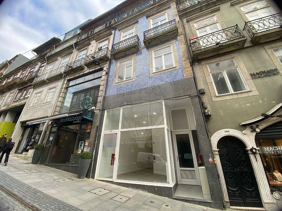 Loja para Arrendamento em Cedofeita, Santo Ildefonso, Sé, Miragaia, São Nicolau e Vitória Foto 11