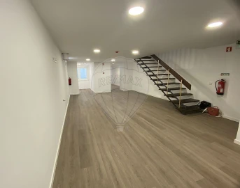 Loja para Arrendamento em Cedofeita, Santo Ildefonso, Sé, Miragaia, São Nicolau e Vitória