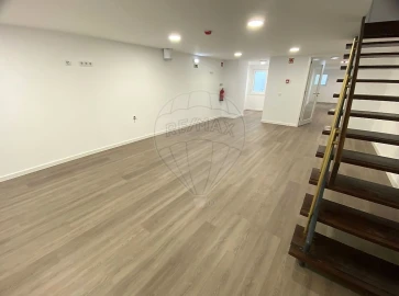 Loja para Arrendamento em Cedofeita, Santo Ildefonso, Sé, Miragaia, São Nicolau e Vitória