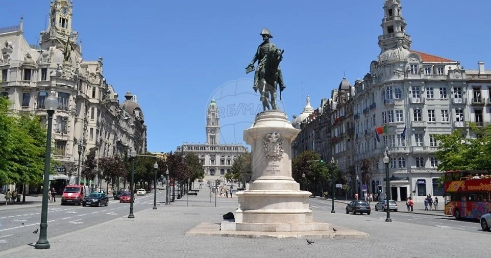 Loja para Arrendamento em Cedofeita, Santo Ildefonso, Sé, Miragaia, São Nicolau e Vitória Foto 17
