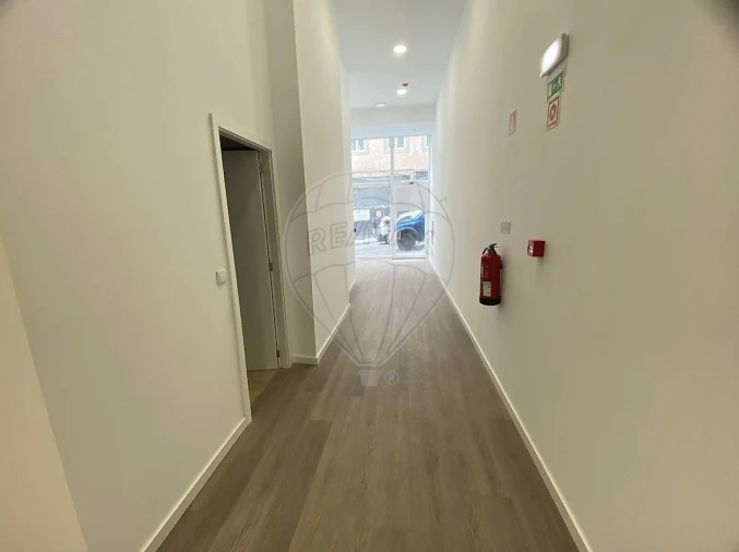 Loja para Arrendamento em Cedofeita, Santo Ildefonso, Sé, Miragaia, São Nicolau e Vitória Foto 8