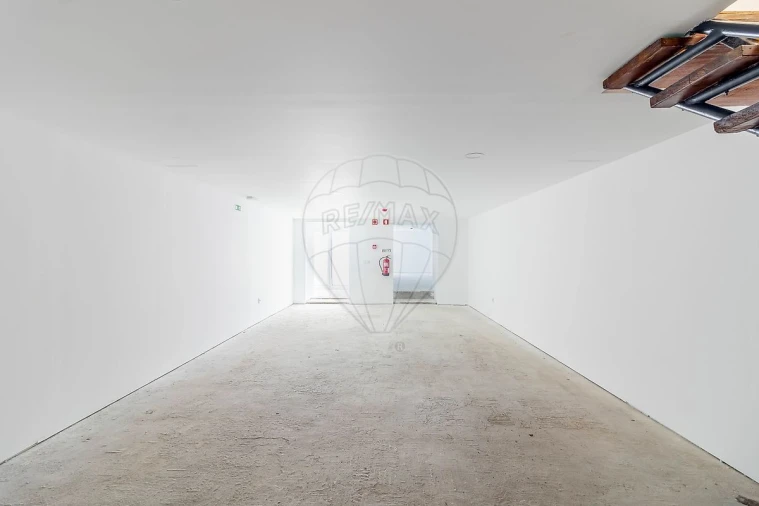 Loja para Arrendamento em Cedofeita, Santo Ildefonso, Sé, Miragaia, São Nicolau e Vitória Foto 12