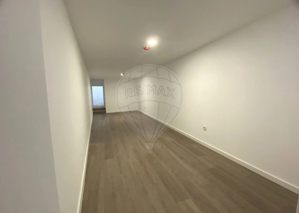 Loja para Arrendamento em Cedofeita, Santo Ildefonso, Sé, Miragaia, São Nicolau e Vitória Foto 14