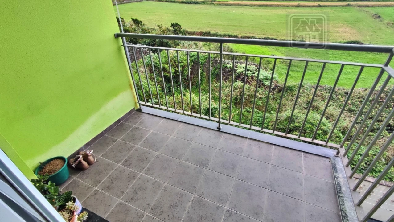 Apartamento T2 para Venda em Rabo de Peixe Foto 12