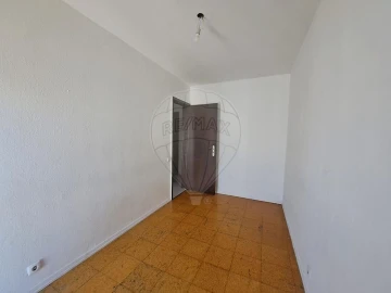 Apartamento T3 para Venda em Corroios