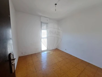 Apartamento T3 para Venda em Corroios