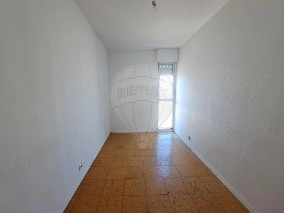 Apartamento T3 para Venda em Corroios Foto 35