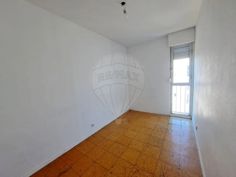 Apartamento T3 para Venda em Corroios Foto 39