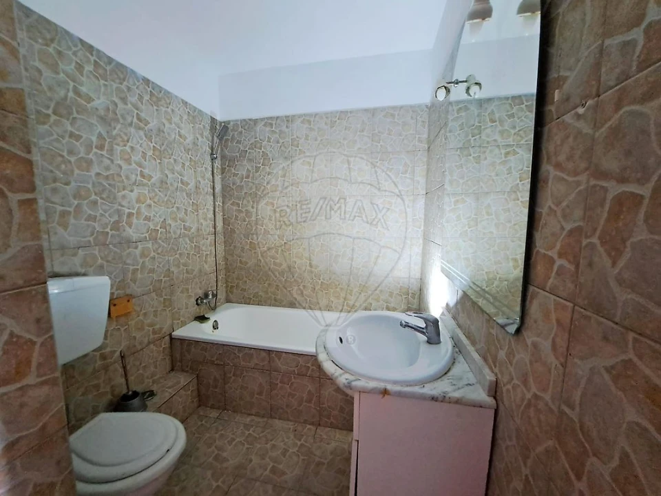 Apartamento T3 para Venda em Corroios Foto 38