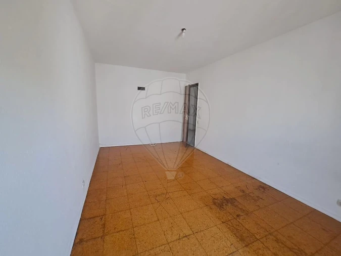 Apartamento T3 para Venda em Corroios Foto 32