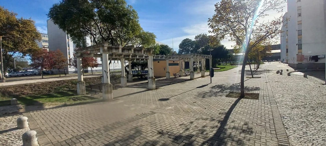 Apartamento T3 para Venda em Corroios Foto 8