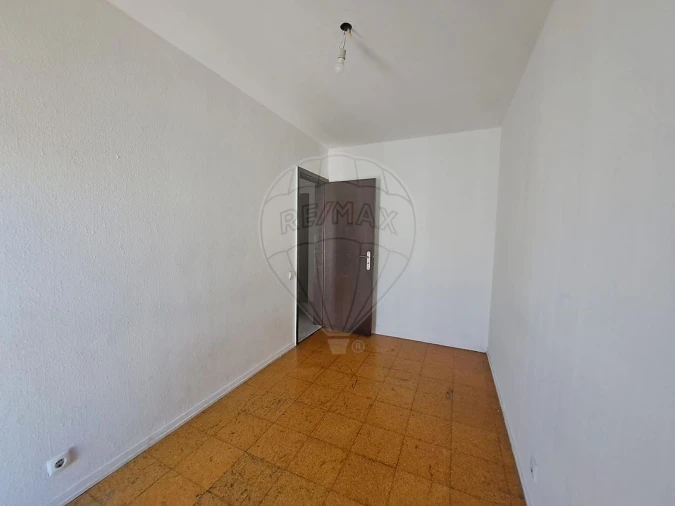 Apartamento T3 para Venda em Corroios Foto 33
