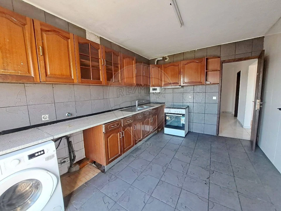 Apartamento T3 para Venda em Corroios Foto 24