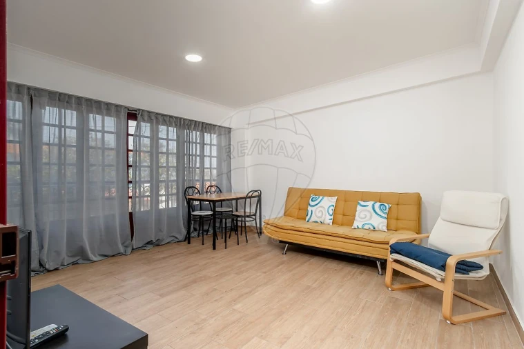 Apartamento T1 para Arrendamento em Caparica e Trafaria Foto 10