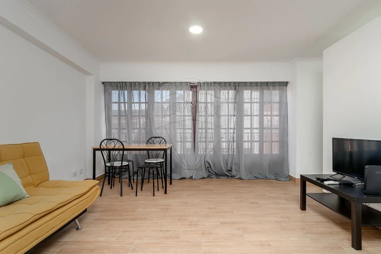 Apartamento T1 para Arrendamento em Caparica e Trafaria Foto 9
