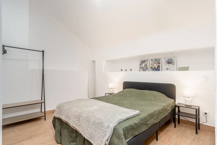 Apartamento T1 para Arrendamento em Caparica e Trafaria Foto 1